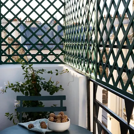 Apartment After B00klng Need Scаn Qr-c0dе --overlook Arc De Triomphe *